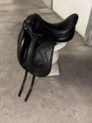 Selle de dressage 