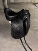 Selle de dressage 