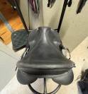 Selle de dressage Isabelle Werth 16,5 pouces