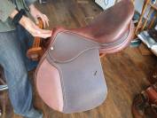 Selle neuve ar&ccedil;onerie fran&ccedil;aise 