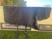 Couverture d&rsquo;&eacute;curie Horze avec couvre-cou int&eacute;gr&eacute; 135cm