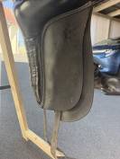 Selle de dressage Zaldi Mot &ndash; 17,5&rdquo; &ndash; Ann&eacute;e 2020 