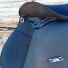 Selle mixte Hispano Hipica taille 17,5. Vendue nue.