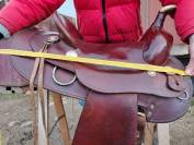 Selle western large et courte 