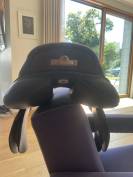 Sella mista Bates  17" - 2025