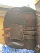 Sella mista Bates  17" - 2025
