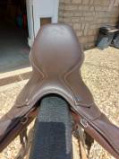 Sella mista Ikonic  17.5" - 2025