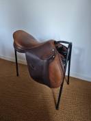 Superbe selle CSO Childeric 17'' ch&acirc;taigne