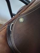 Superbe selle CSO Childeric 17'' ch&acirc;taigne