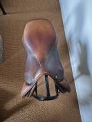 Superbe selle CSO Childeric 17'' ch&acirc;taigne