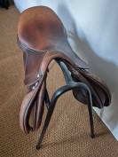 Superbe selle CSO Childeric 17'' ch&acirc;taigne