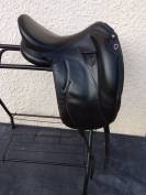 Selle Dressage Devoucoux Mendia 17'5 petit prix 