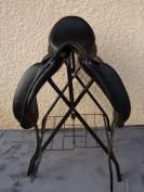 Selle dressage Childeric 17'5 petit prix 