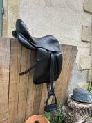 Selle de dressage 