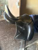 Selle de dressage 