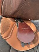 Selle mixte  17 / 17, 5 pouces, arcade m&eacute;dium