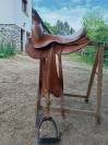 Tr&egrave;s belle selle l&eacute;g&egrave;re realis&eacute;e en France 