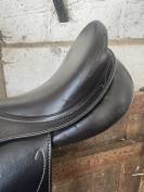 Selle de dressage 
