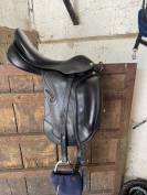 Selle de dressage 