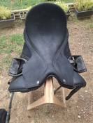 Selle de dressa Wintec Isabell Werth 17 pouces &eacute;quip&eacute;e 