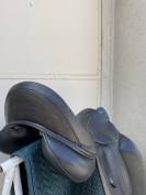 Selle de dressage 