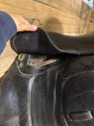 Selle de dressage SB