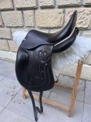 Selle de dressage 