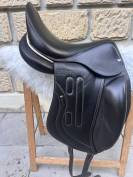 Selle de dressage 