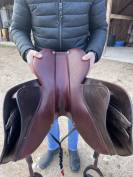 Selle CWD mod&egrave;le: SE06   taille si&egrave;ge: 17,5 