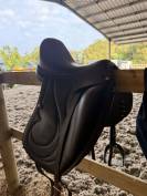 Selle de dressage Antar&egrave;s