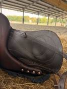 Selle de dressage Antar&egrave;s