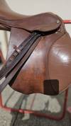 Selle cuir marron mixte 17,5" vendue avec accessoires 