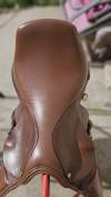 Selle cuir marron mixte 17,5" vendue avec accessoires 