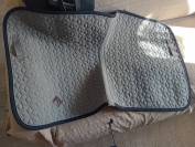Selle de cheval en cuir synth&eacute;tique 