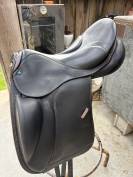 Selle de dressage Genesis CL 