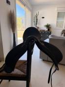 Selle dressage Devoucoux 18 pouces 