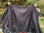 Couverture d&rsquo;hiver pour chevaux 