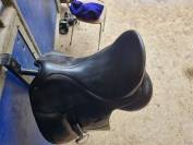 Selle de dressage 