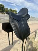 Selle dressage Devoucoux 