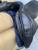 Selle de dressage signature Antares 17,5