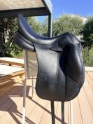 SELLE DE DRESSAGE CHILD&Eacute;RIC 2C DPL 17,5&rdquo; &ndash; 2025