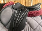 Selle 17,5 Buter plate noire