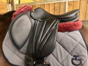 Selle 17,5 Buter plate noire