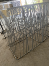 Lot de 17 r&acirc;teliers galvanis&eacute;s fa&ccedil;ade de box &ndash; neufs