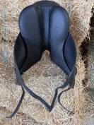 Selle de dressage noire Devoucoux 