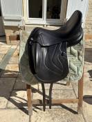 Selle de dressage CWD