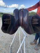 Selle CWD 17 pouces en excellent &eacute;tat 