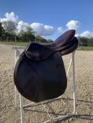 Selle CWD 17 pouces en excellent &eacute;tat 