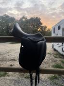 SELLE DE DRESSAGE &Eacute;QUIPE - MOD&Egrave;LE  EMPORIO