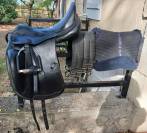 Vends selle de dressage Prestige Venus, cuir noir.